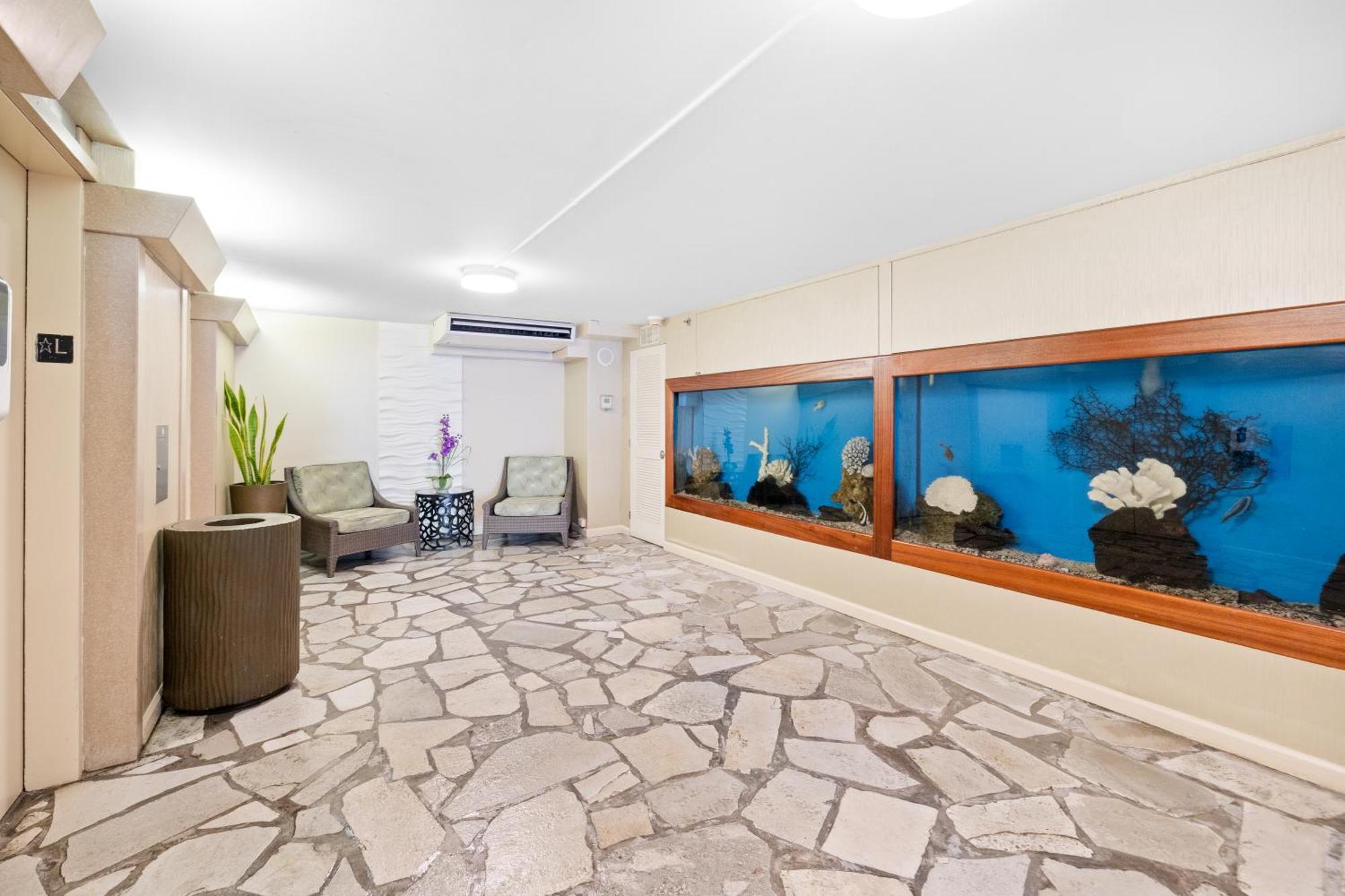 Steps To Waikiki Beach! Newly Renovated With 75" Tv Honolulu Exterior foto