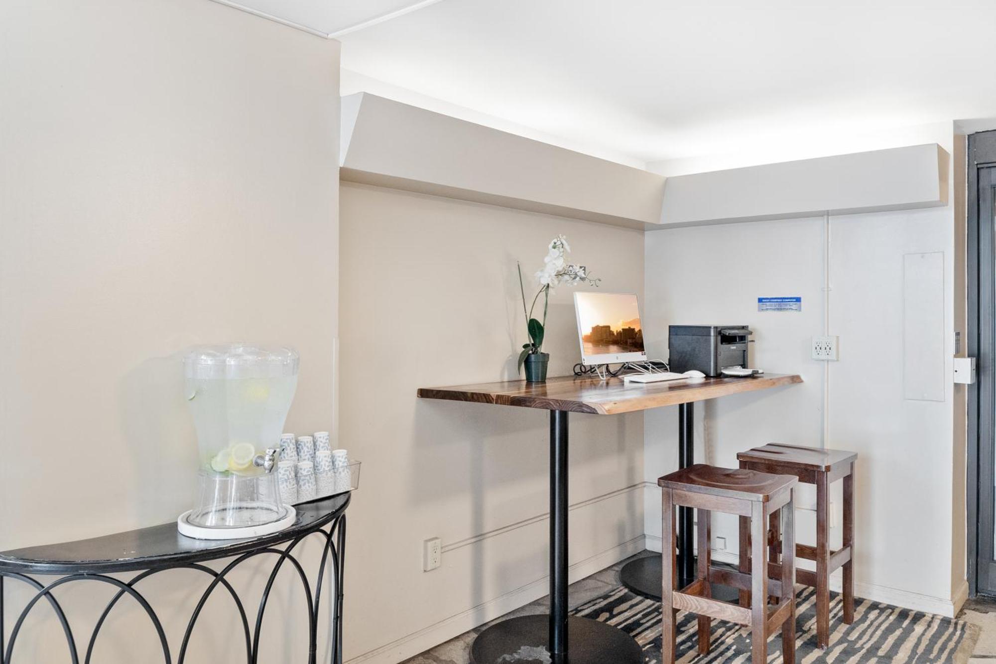 Steps To Waikiki Beach! Newly Renovated With 75" Tv Honolulu Exterior foto