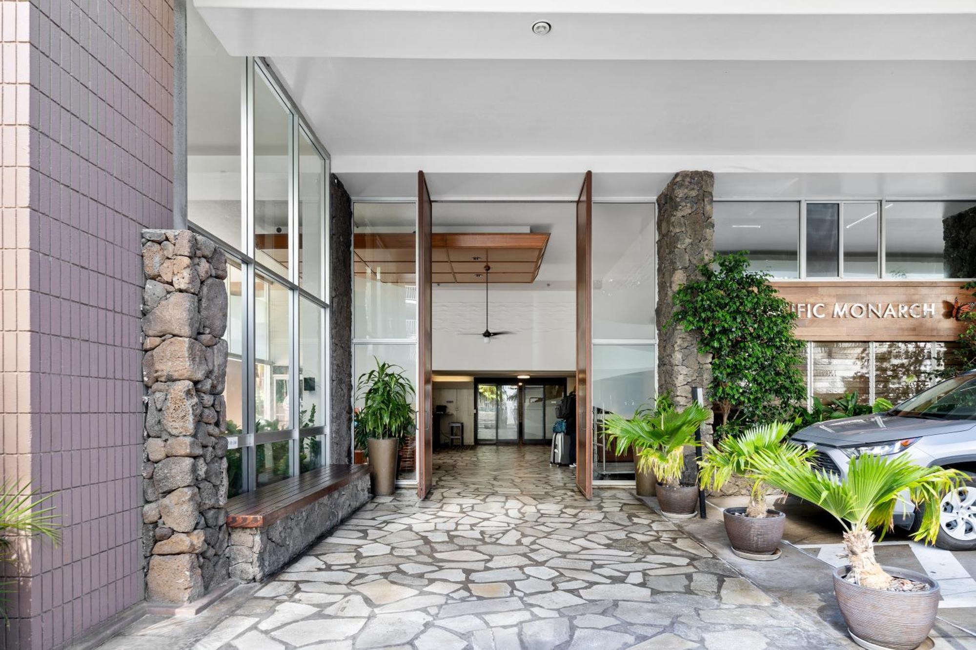 Steps To Waikiki Beach! Newly Renovated With 75" Tv Honolulu Exterior foto