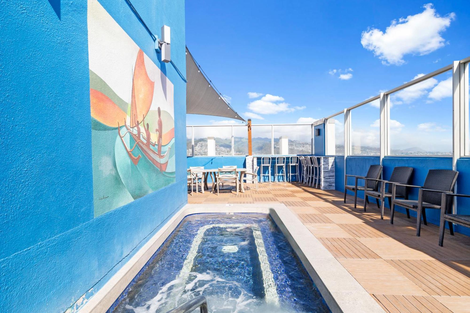 Steps To Waikiki Beach! Newly Renovated With 75" Tv Honolulu Exterior foto