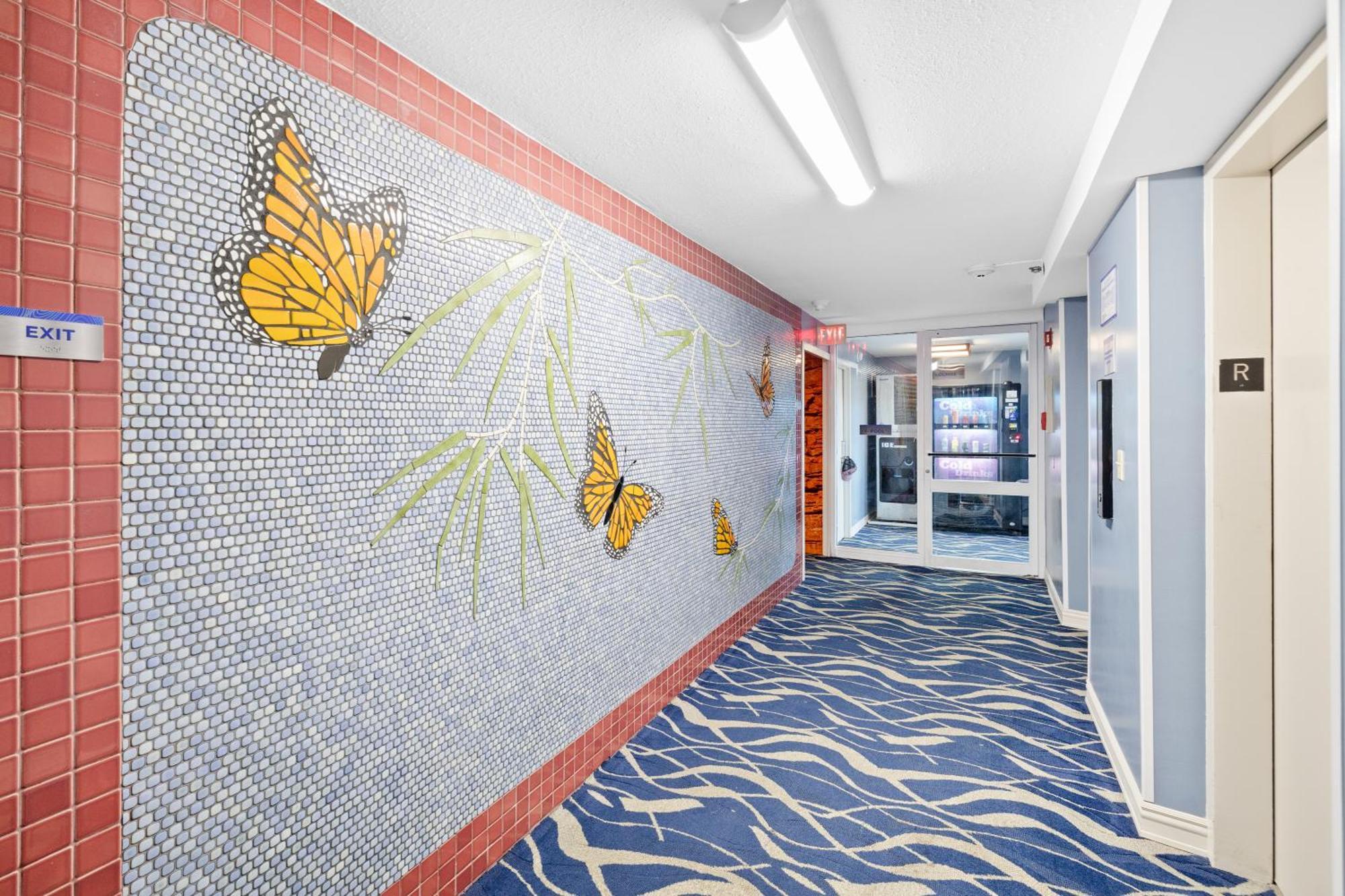 Steps To Waikiki Beach! Newly Renovated With 75" Tv Honolulu Exterior foto